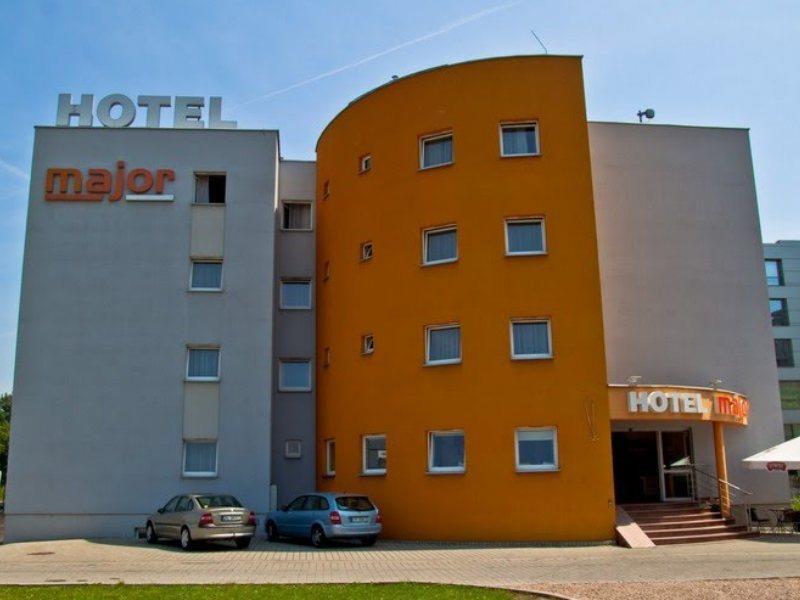 H6 Major Travel & Business, Free Parking Cracovia