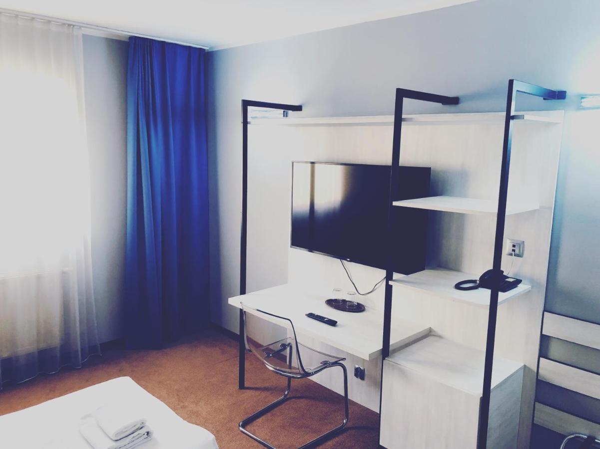 H6 Major Travel & Business, Free Parking Hotell Krasków